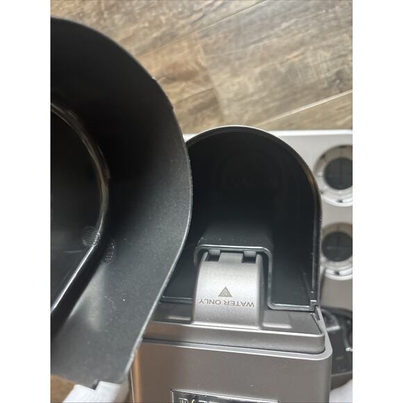 Bartesian 55300 Premium Cocktail Machine Bar Mat Powers On Used Gray NO BOTTLES - Picture 6 of 6